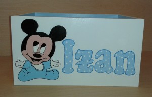 Caja-pequeña-bebe-Mickey-01